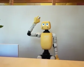 Lightberry Introduces Interacting Humanoid Robot Called ‘Lumi’