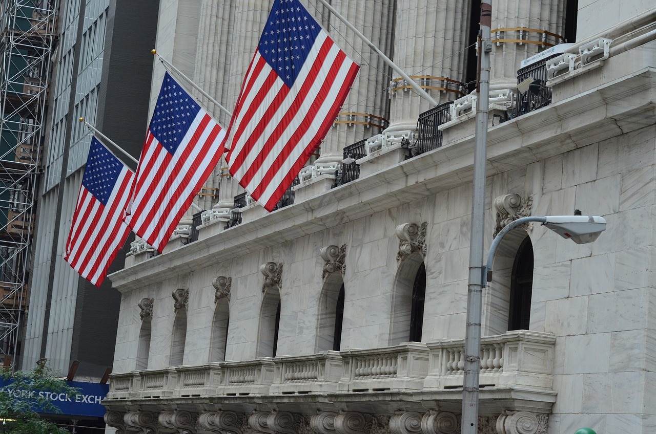 Stocks Settle Higher as Crude Prices Fall on US-Iran Deal Hopes