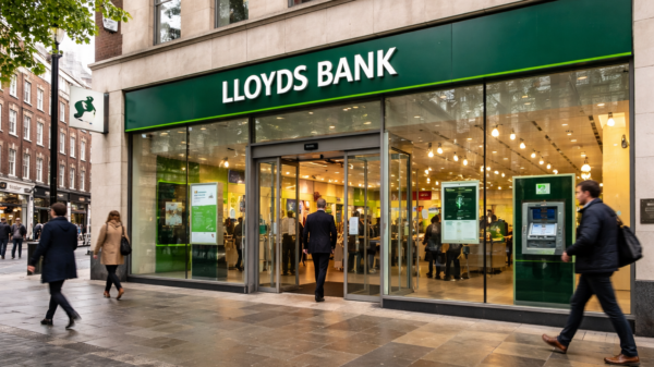 Top FTSE 100 shares forecasts: Vodafone, Lloyds Bank, Rolls-Royce, Glencore